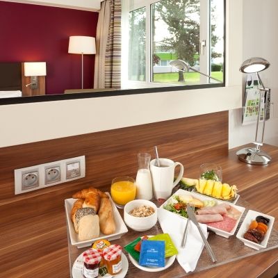 Hotel Lille Ouest By Ihg Englos