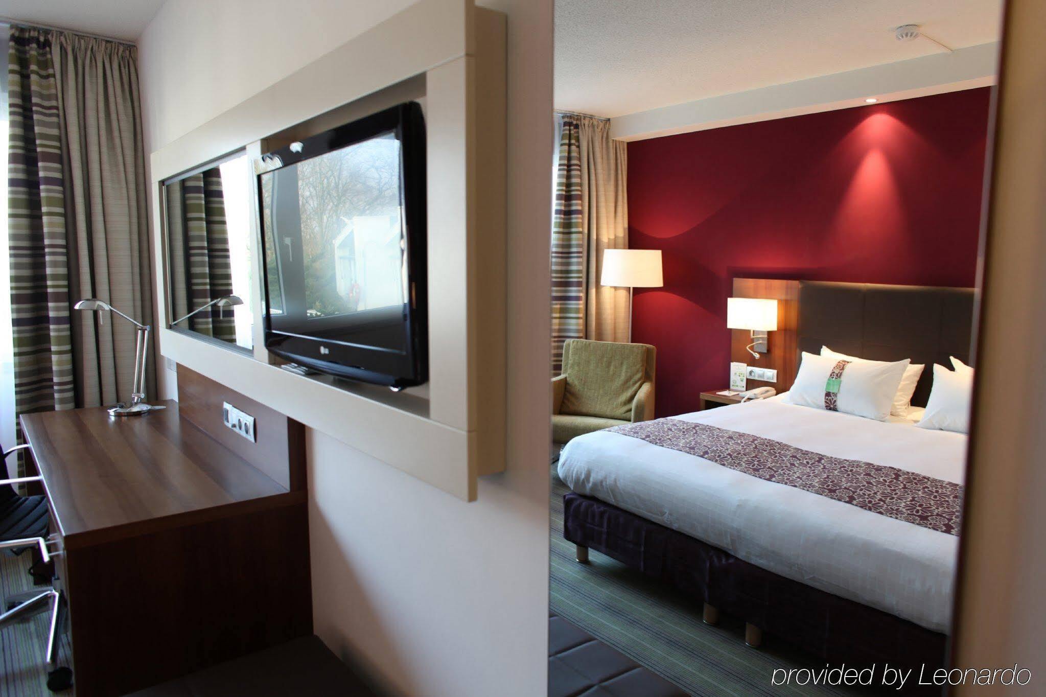 Lille Ouest By Ihg Hotel Englos